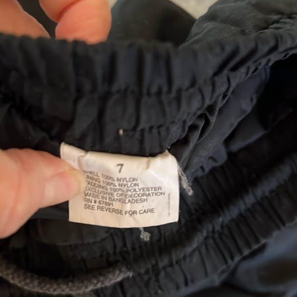 Kids size 7 black snow pants - Picture 3 of 3